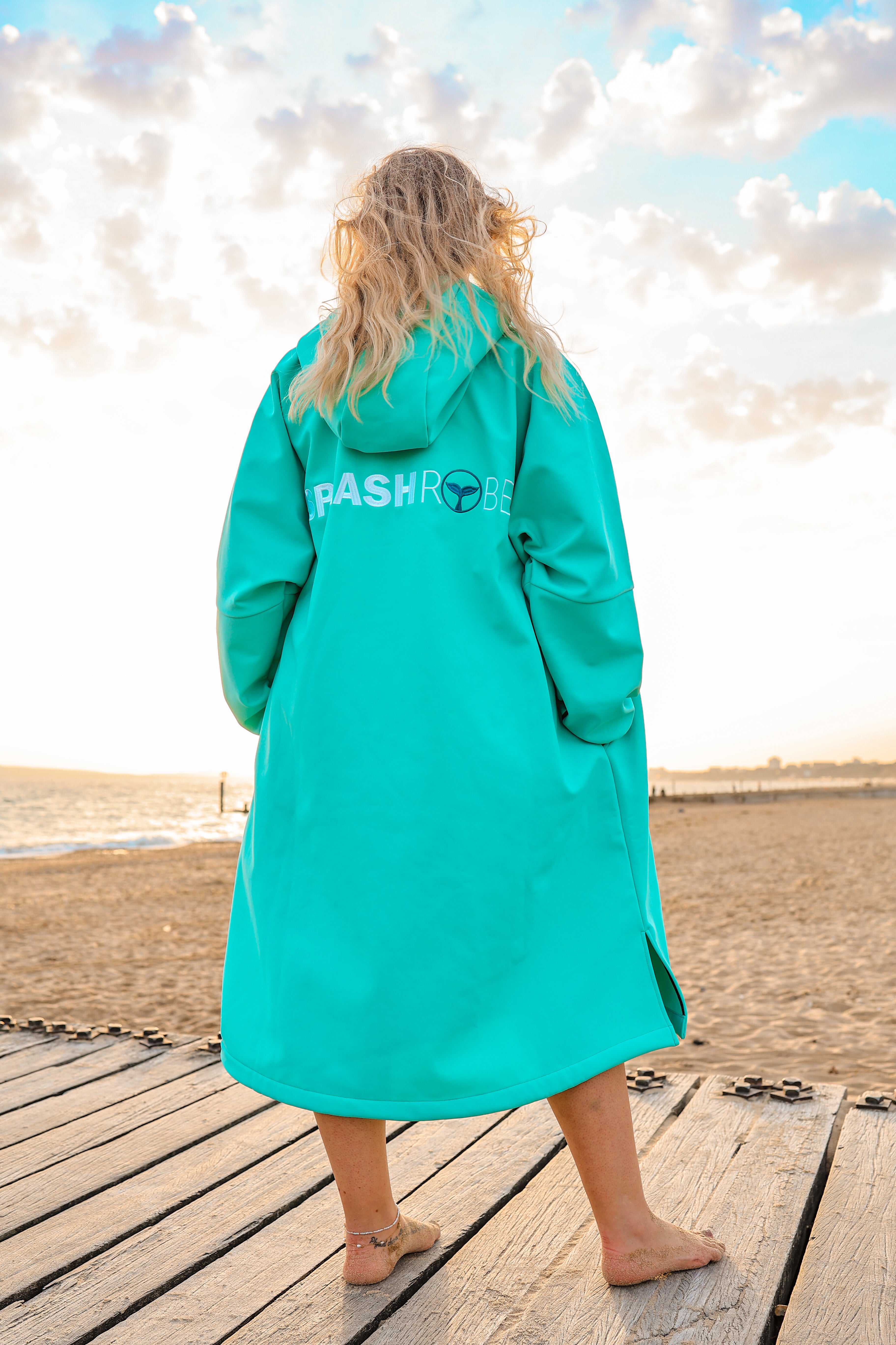 SplashRobe 3-in-1 Changing Robe in Aqua & Blue