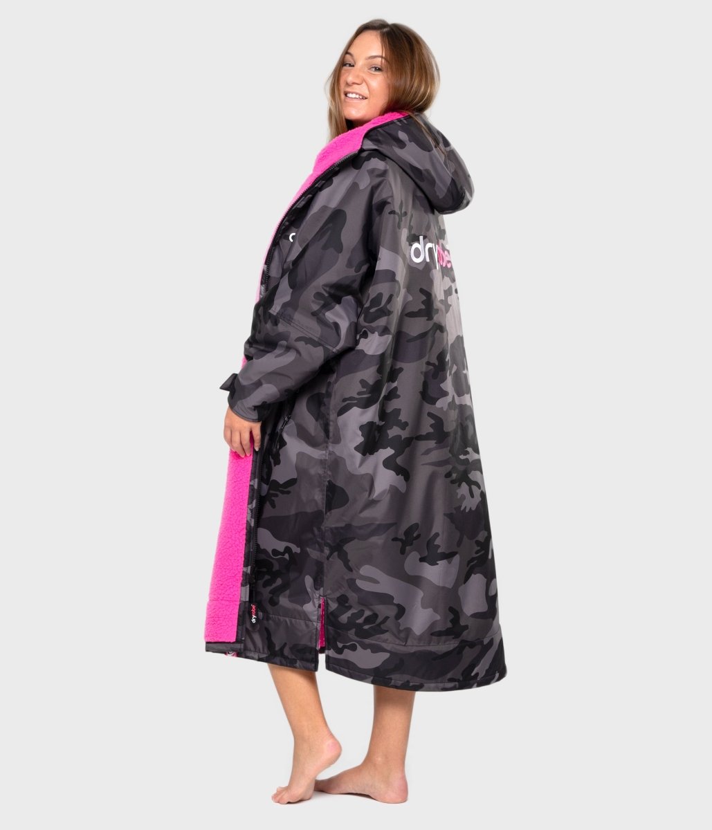 Long Sleeved dryrobe Advance in Black Camouflage & Pink - Paddle People