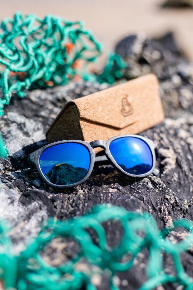 Men's Recycled Plastic Navigator Sunglasses | Boohoo UK